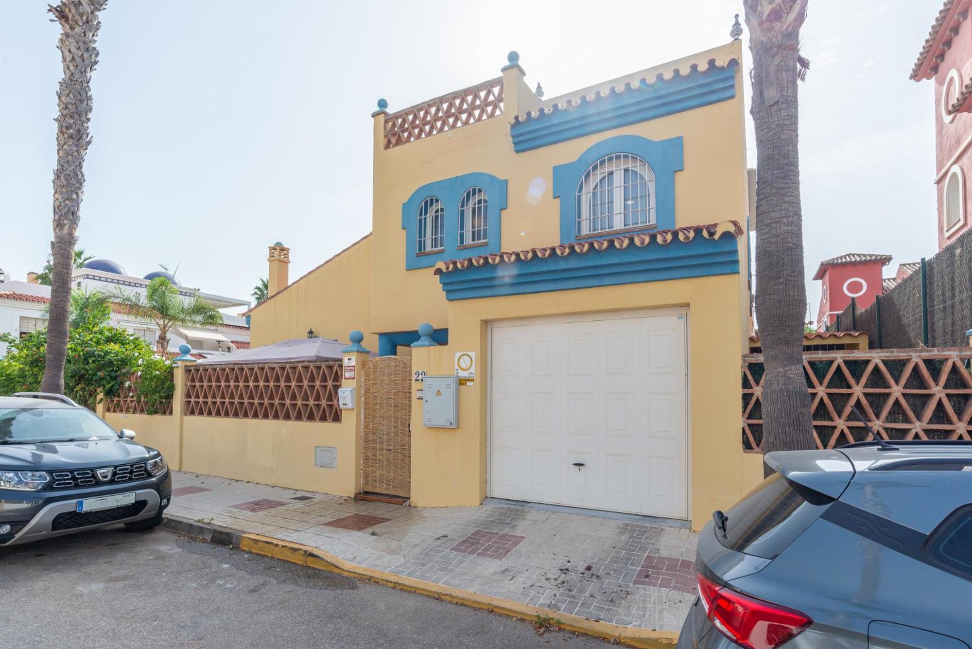 Villa Valentina - Renovated On Los Alamos Beach Torremolinos Bagian luar foto