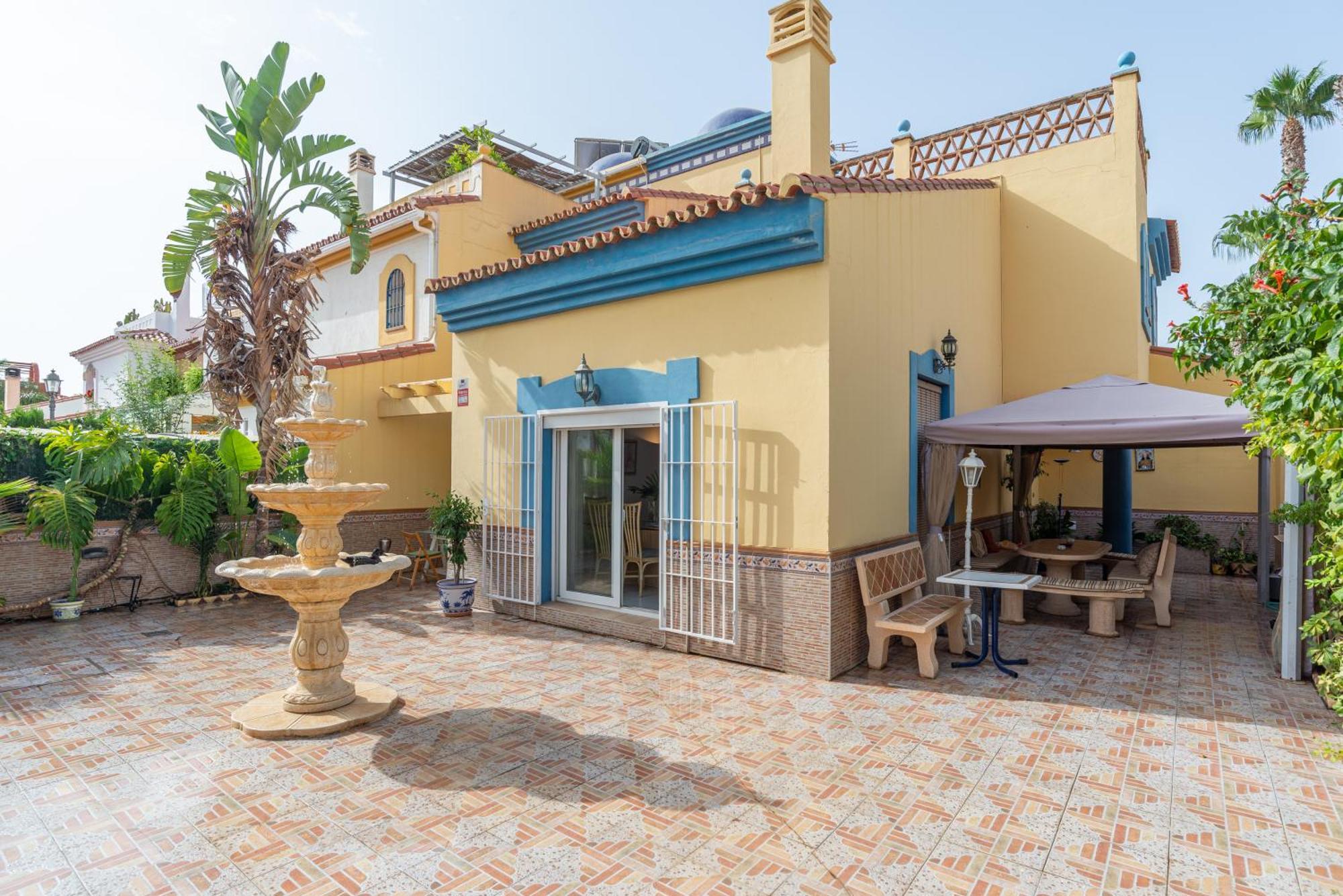 Villa Valentina - Renovated On Los Alamos Beach Torremolinos Bagian luar foto
