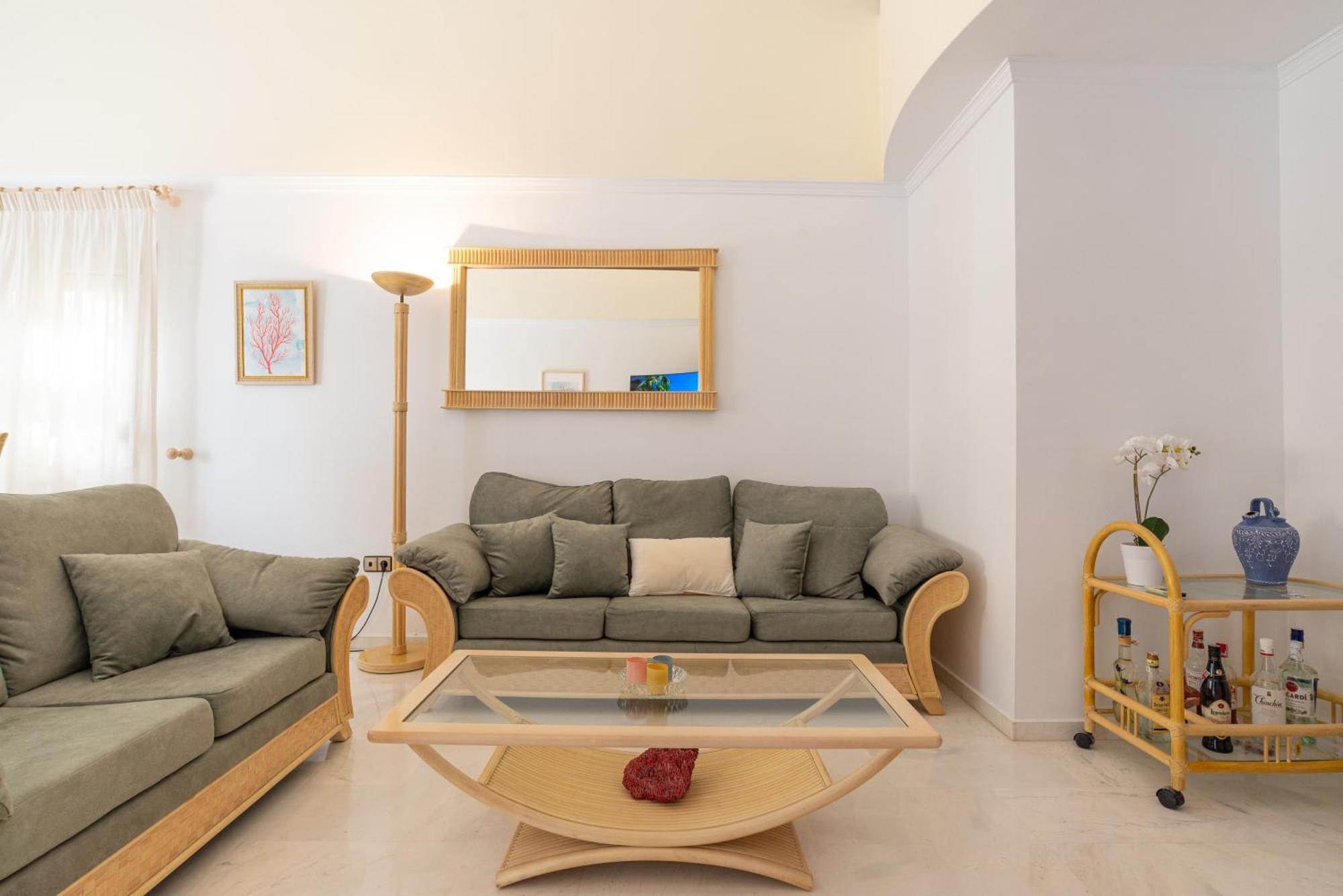 Villa Valentina - Renovated On Los Alamos Beach Torremolinos Bagian luar foto